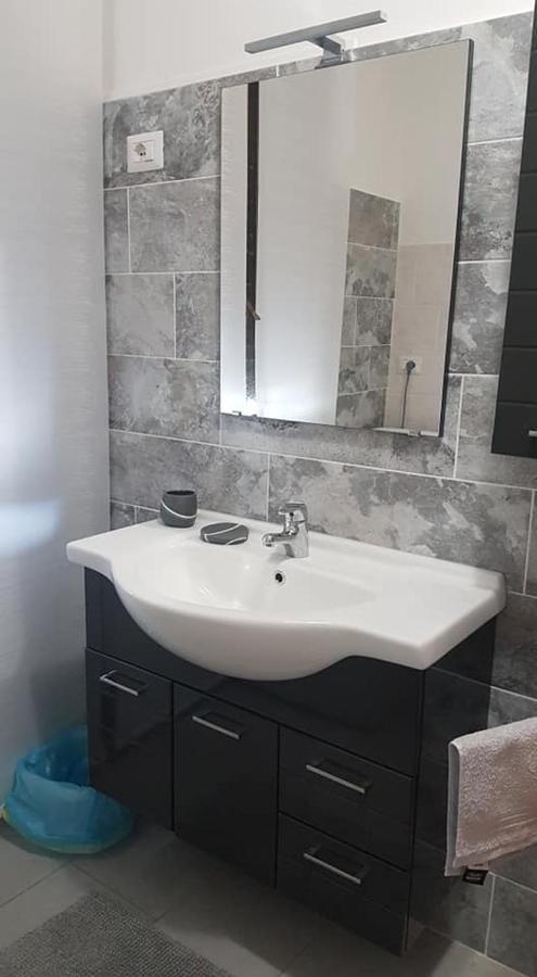 Premana Cedarwood B&B 외부 사진